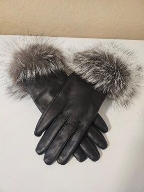 Black Leather Gloves With Silver Fox Fur Trim